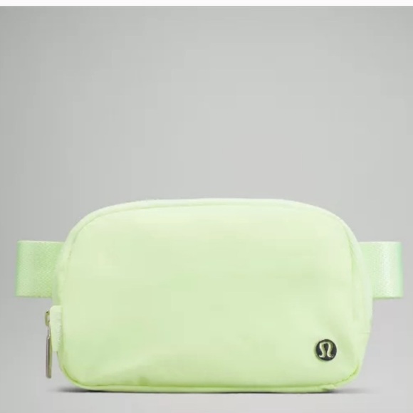 lululemon athletica Handbags - Lululemon Everywhere Belt Bag Faded Zap